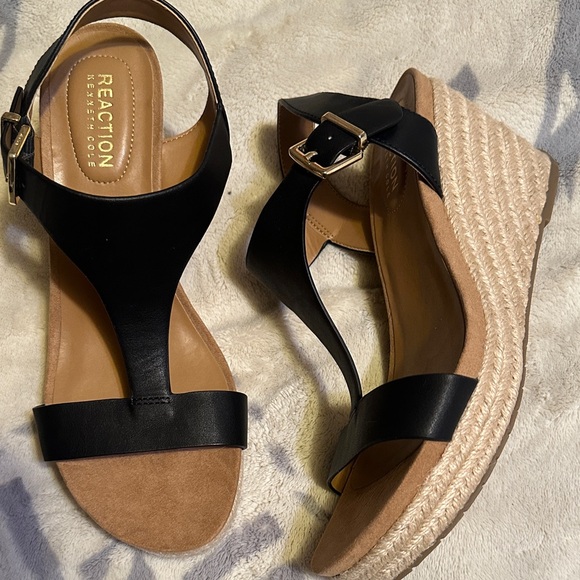 Kenneth Cole Reaction Shoes - Kenneth Cole Reaction Black and Tan Wedge Sandals
